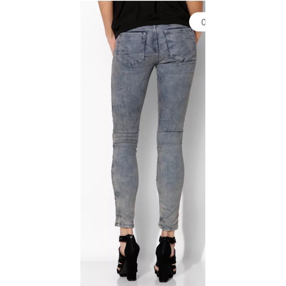 BDG Mid Rise Twig Ankle Jeans Silver Sequin Acid Wash Skinny Denim 26W 29L - Picture 4 of 11